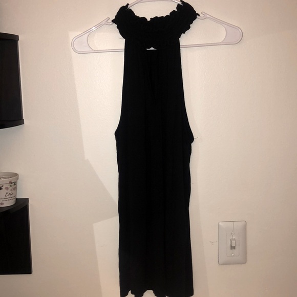 Tops - Black Halter 💥